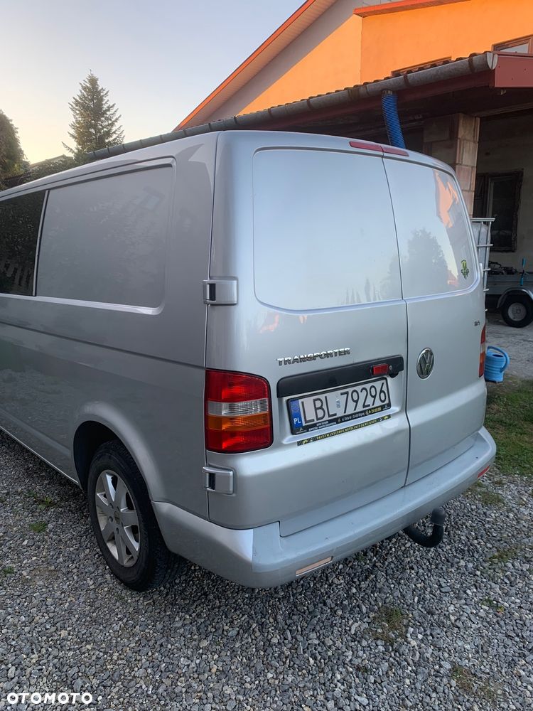 Volkswagen Transporter - 2