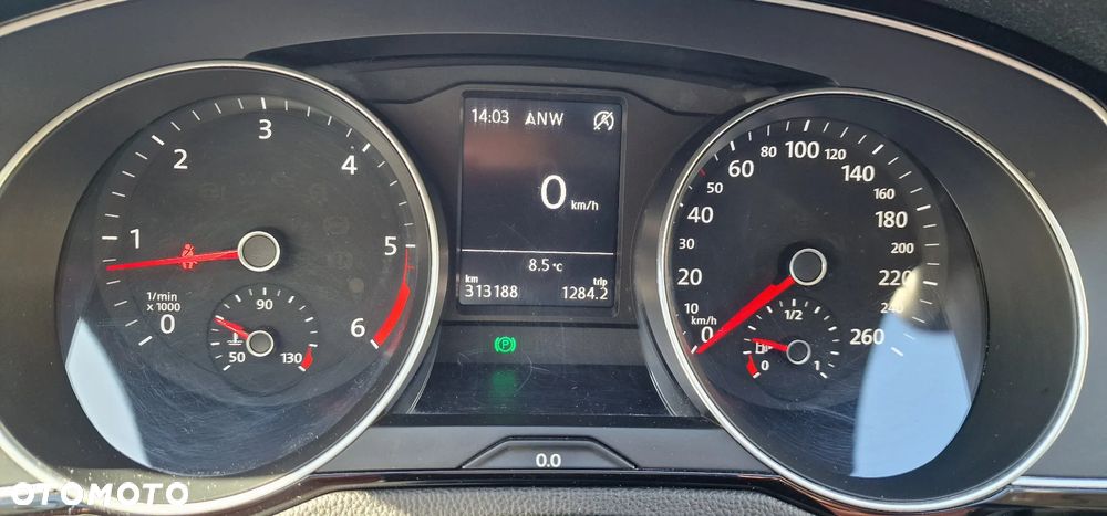 Volkswagen Passat - 28