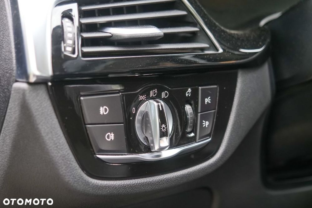 BMW Seria 5 518d Luxury Line sport - 14