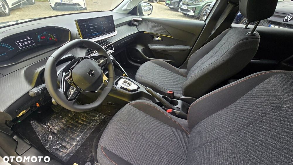 Peugeot 208 - 9