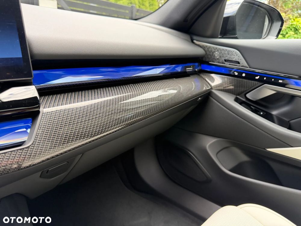 BMW Seria 5 520d xDrive mHEV M Sport - 30