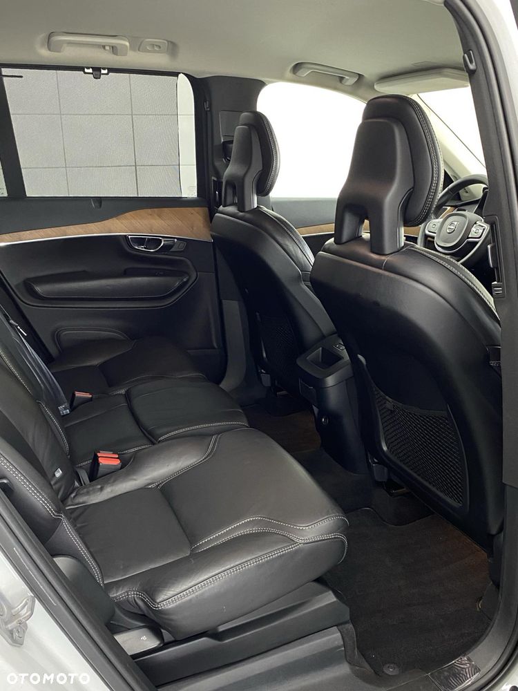 Volvo XC 90 - 8