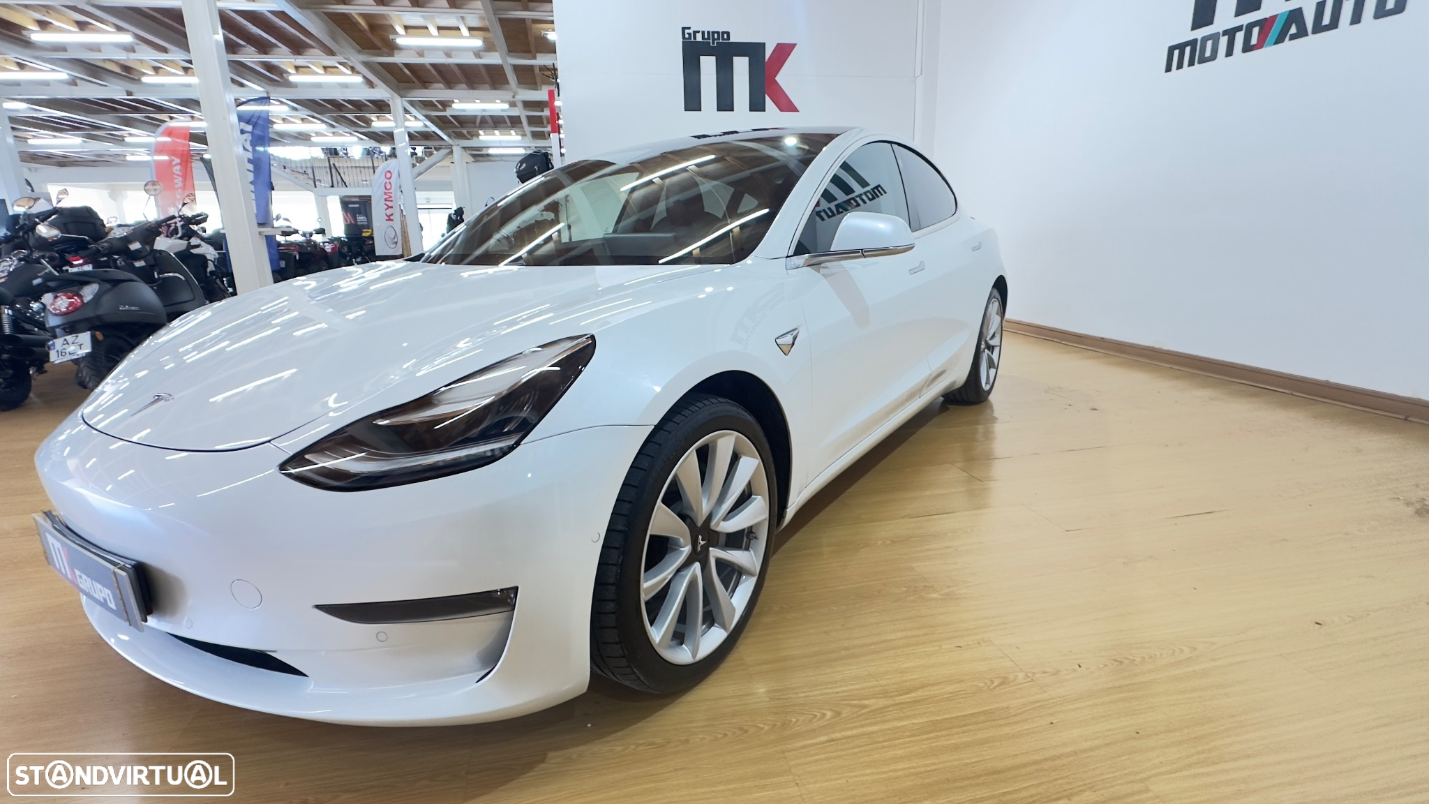 Tesla Model 3 Long-Range Dual Motor AWD - 4