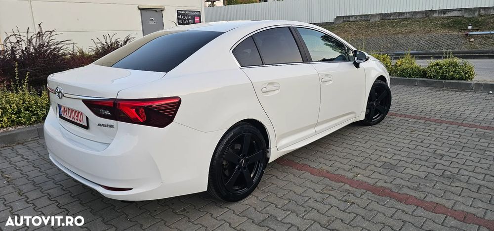 Toyota Avensis - 2