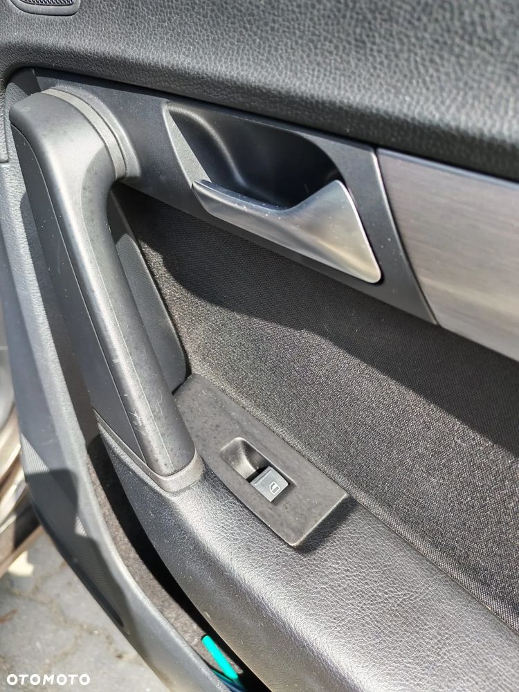 Volkswagen Passat 2.0 TDI Comfortline R-Style DSG - 28