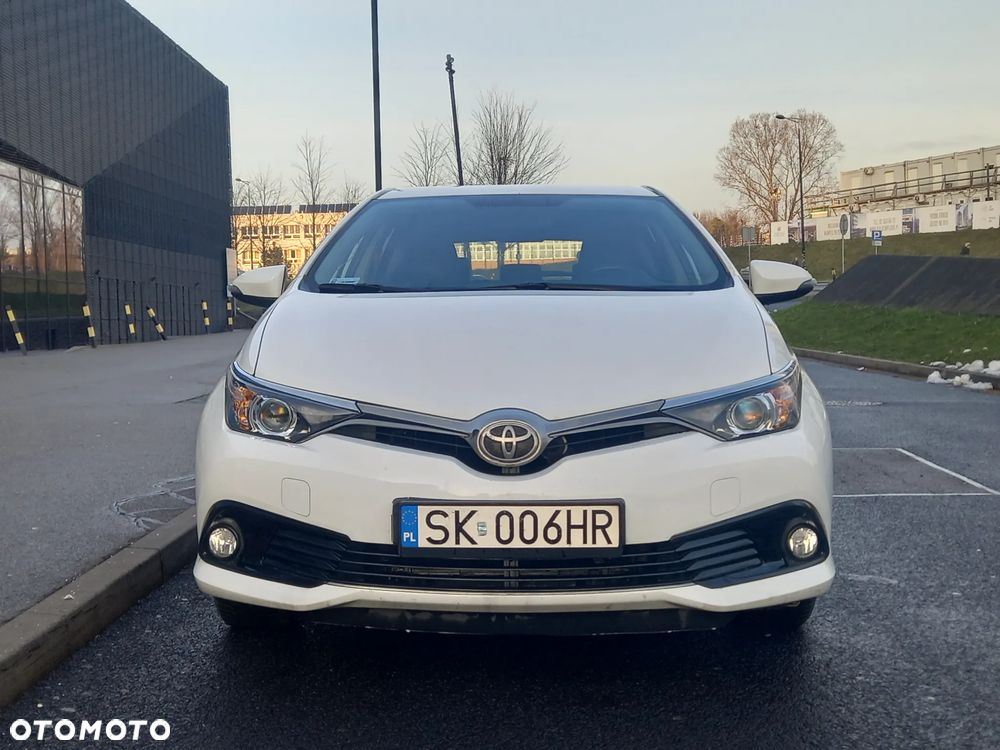 Toyota Auris 1.6 Premium Comfort - 2