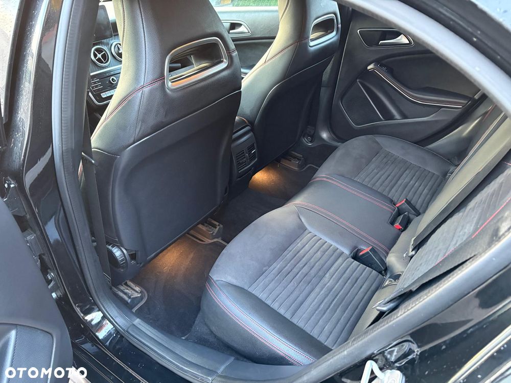 Mercedes-Benz Klasa A 180 d 7G-DCT AMG Line - 24