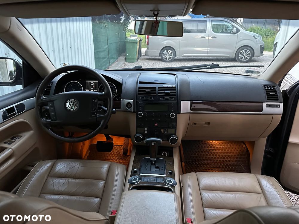 Volkswagen Touareg 3.2 V6 Tiptr - 2