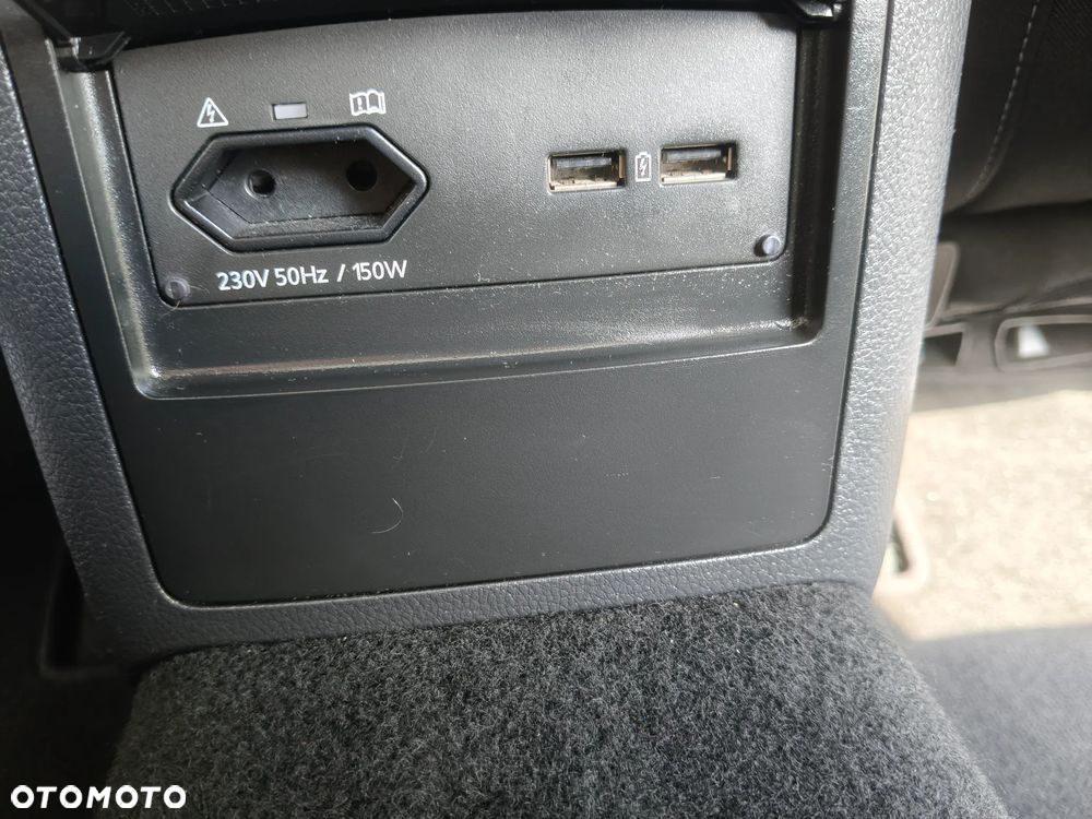 Skoda Superb Combi 2.0 TDI DSG Premium Edition - 26