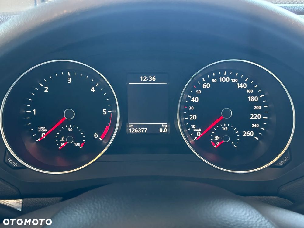 Volkswagen Jetta 2.0 TDI DPF BMT Trendline - 16