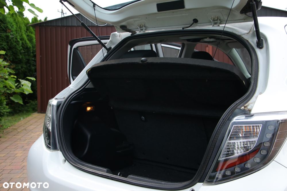 Toyota Yaris - 17