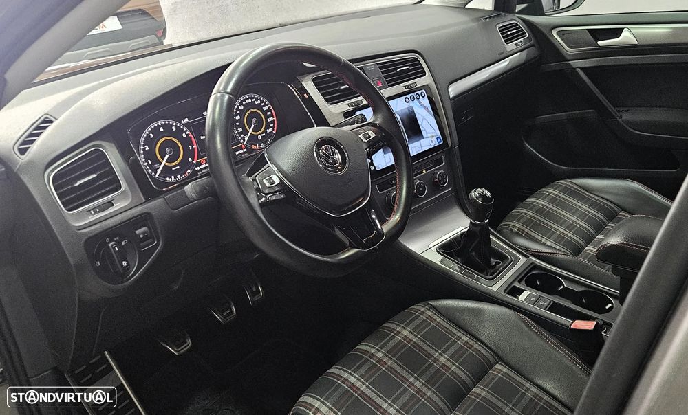 VW Golf 1.2 TSi BlueMotion Comfortline - 14