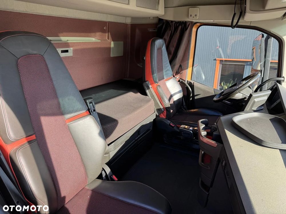 Volvo FH16 750 8x4 POJAZD DO DRZEWA - 20
