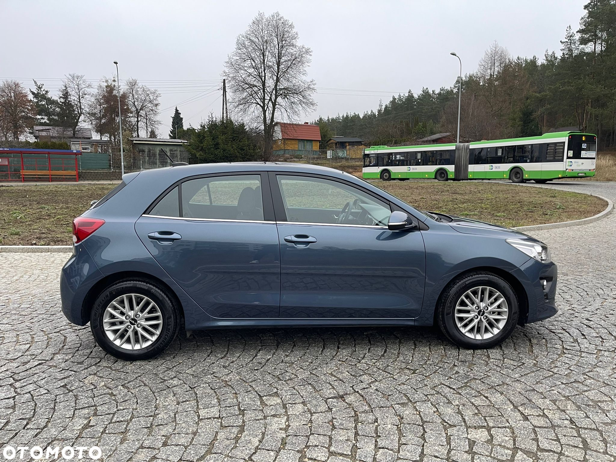 Kia Rio - 25