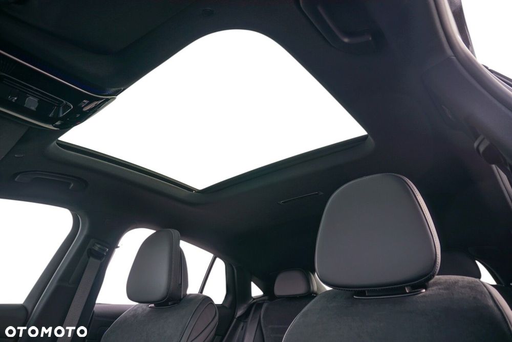 Mercedes-Benz GLC - 12