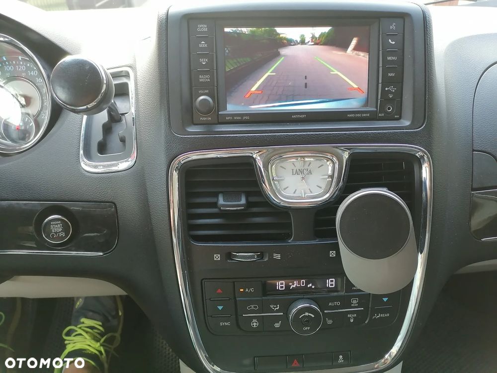 Lancia Voyager 2.8CRD Platinum - 15