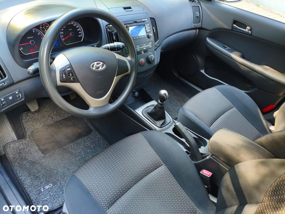 Hyundai i30 1.6 Premium - 8