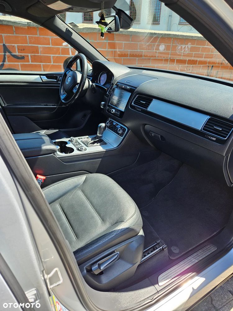 Volkswagen Touareg - 11