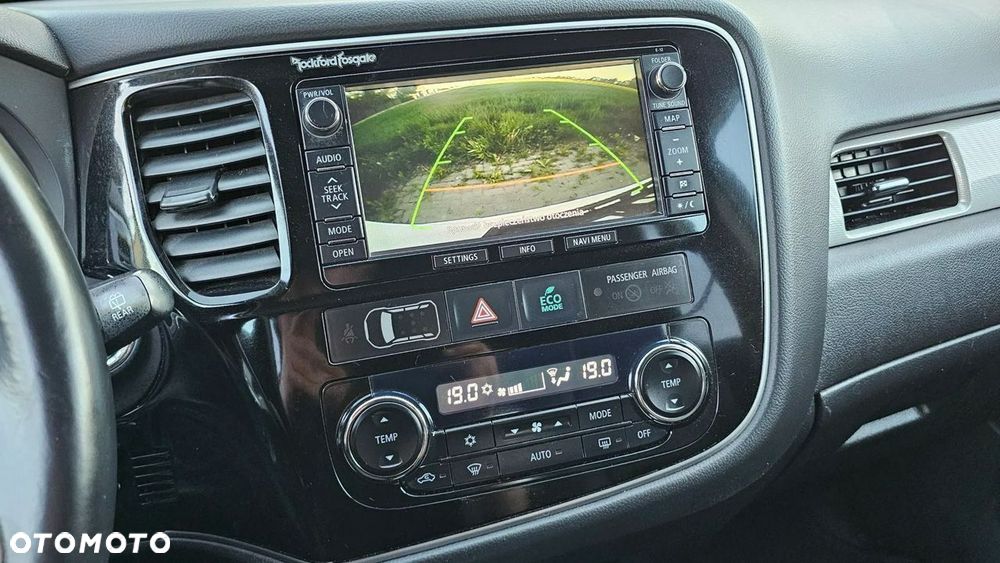 Mitsubishi Outlander Instyle NAVI + - 5