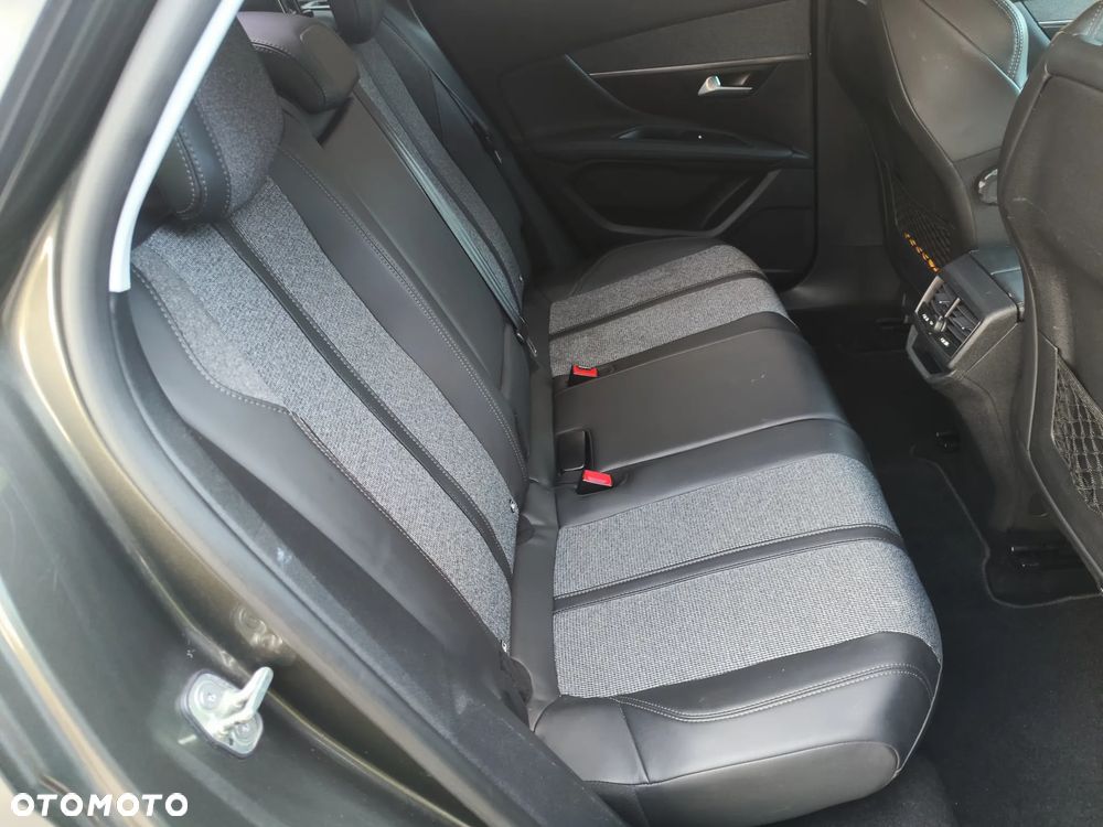 Peugeot 3008 1.2 PureTech Allure S&S - 13