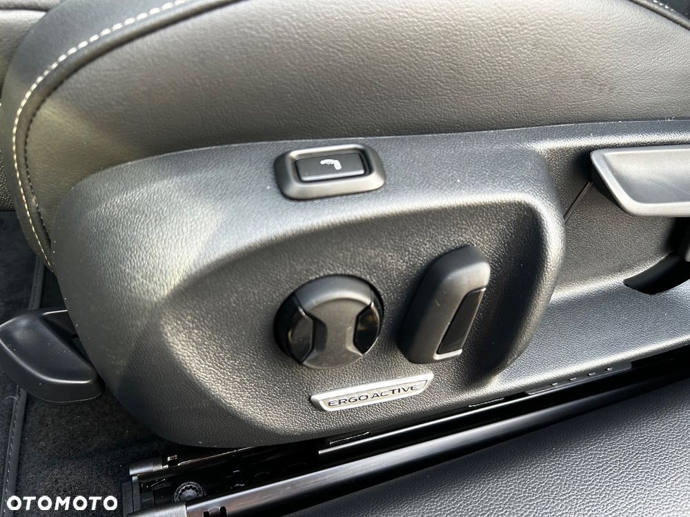 Volkswagen Passat 1.5 TSI eHybrid PHEV 200kW Style DSG - 18