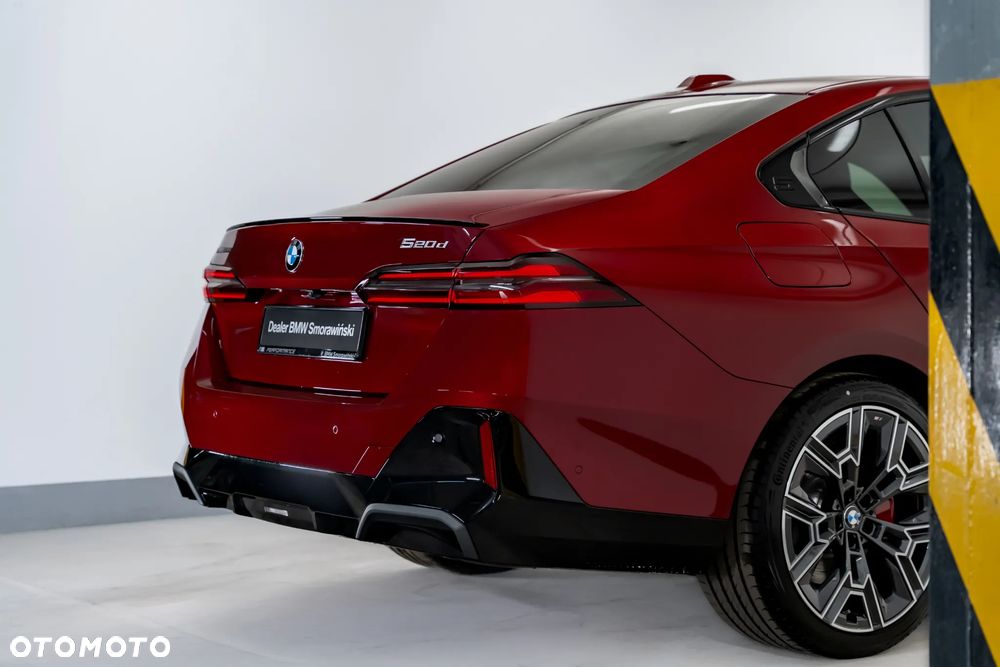 BMW Seria 5 520d xDrive mHEV M Sport - 12