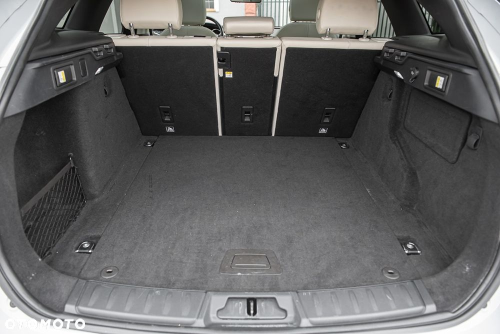 Jaguar F-Pace 2.0 i4D AWD Prestige - 33