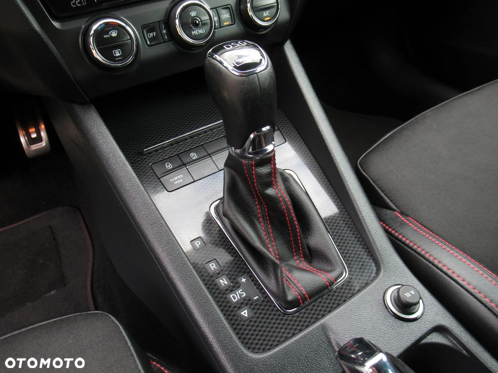 Skoda Octavia 2.0 TDI 4x4 DSG RS - 34