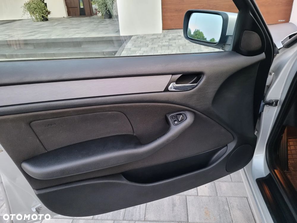 BMW Seria 3 - 16