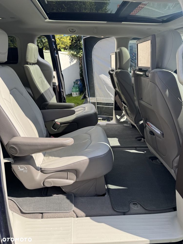 Chrysler Pacifica - 10