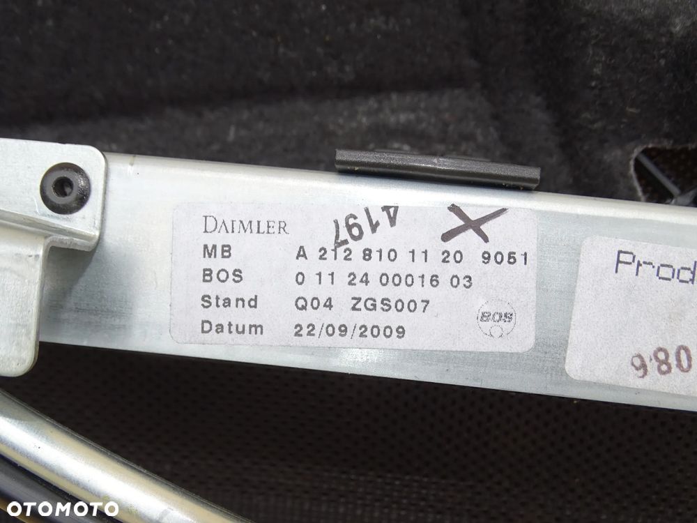 ROLETA BAGAŻNIKA MERCEDES E-KLASA W212 SEDAN A2128101120 - 3