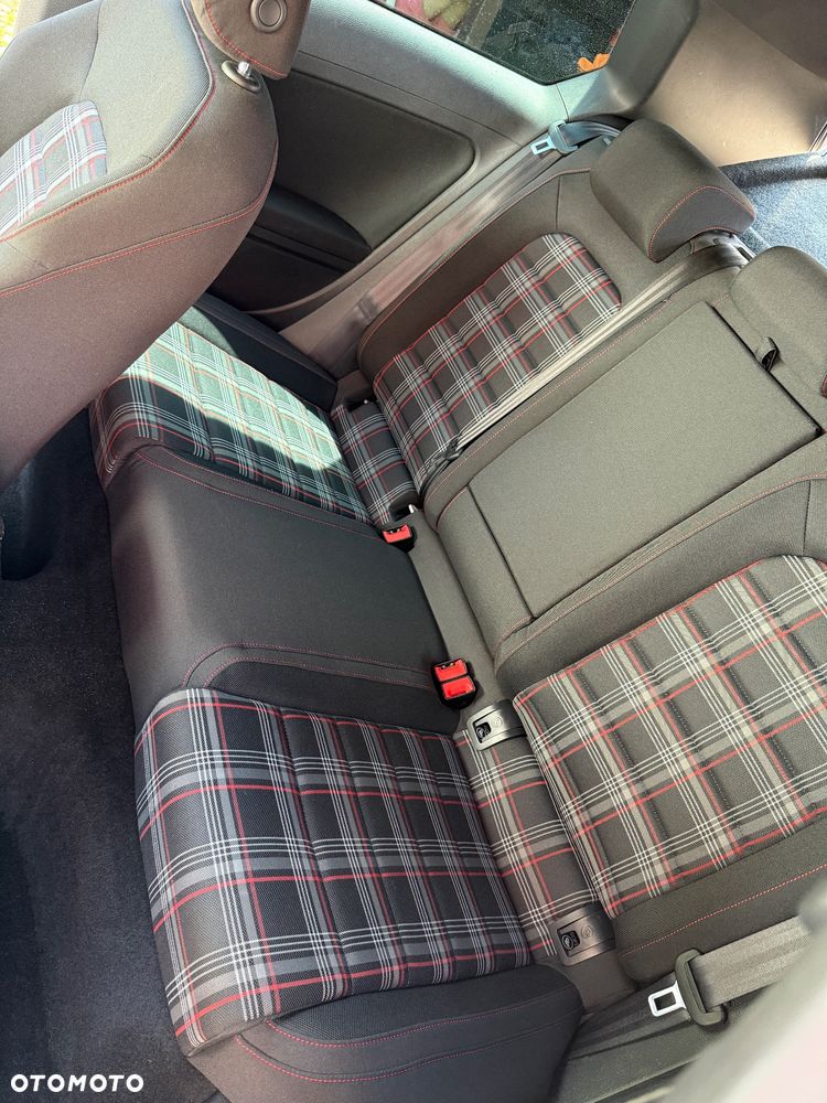 Volkswagen Golf GTI Performance BlueMotion Technology DSG - 20