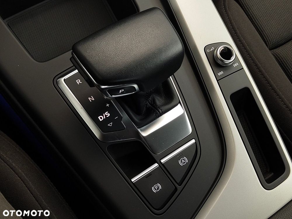 Audi A4 Limousine - 19