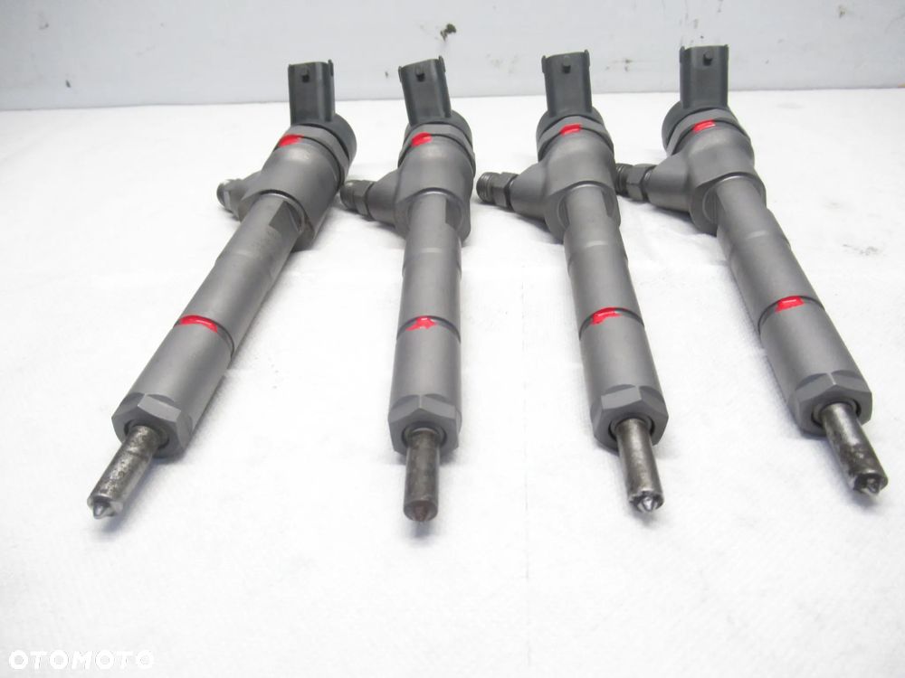 Wtryskiwacz Toyota Yaris Mini One D 1.4 D-4D 0445110085 2367033010 - 2