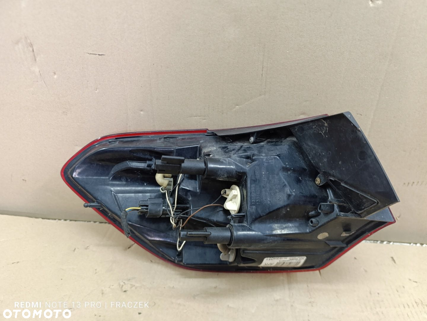 LAMPA TYŁ TYLNA PRAWA LUB LEWA OPEL ASTRA IV KOMBI 13314051 - 14