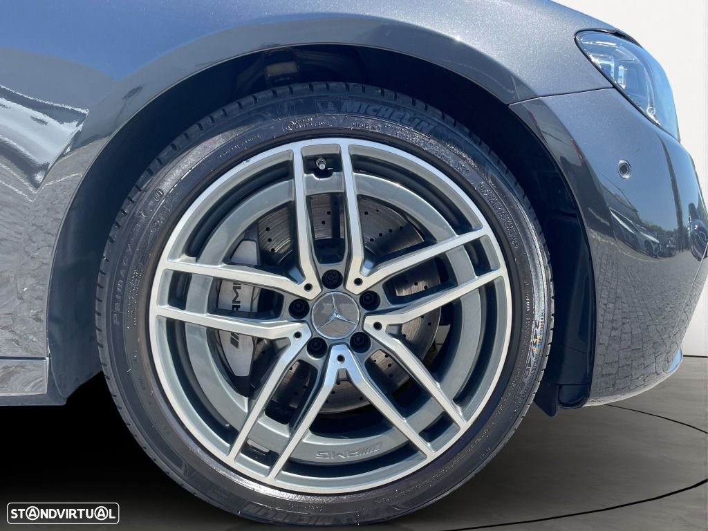 Mercedes-Benz E 53 AMG 4Matic+ - 5