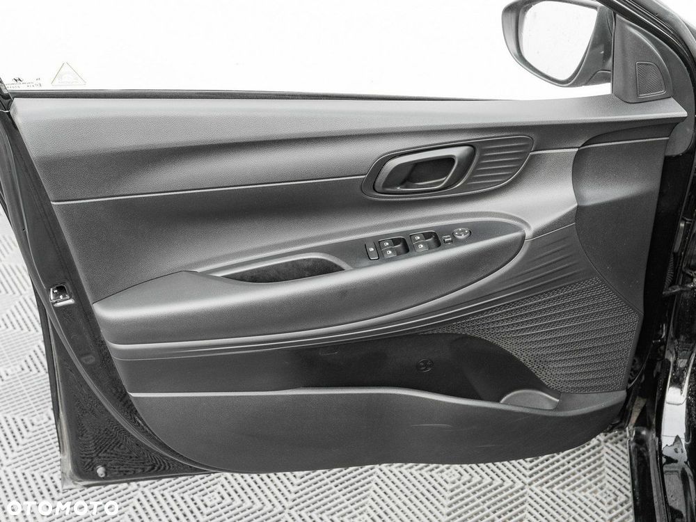 Hyundai i20 1.2 Pure - 12