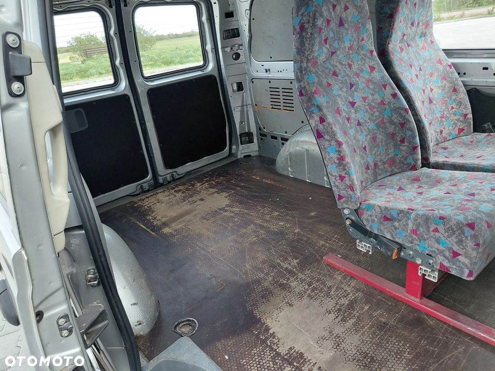 Mercedes-Benz VITO - 11