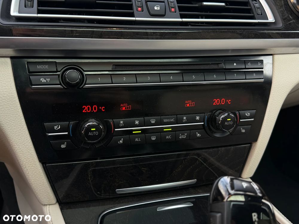 BMW Seria 7 730d xDrive - 31