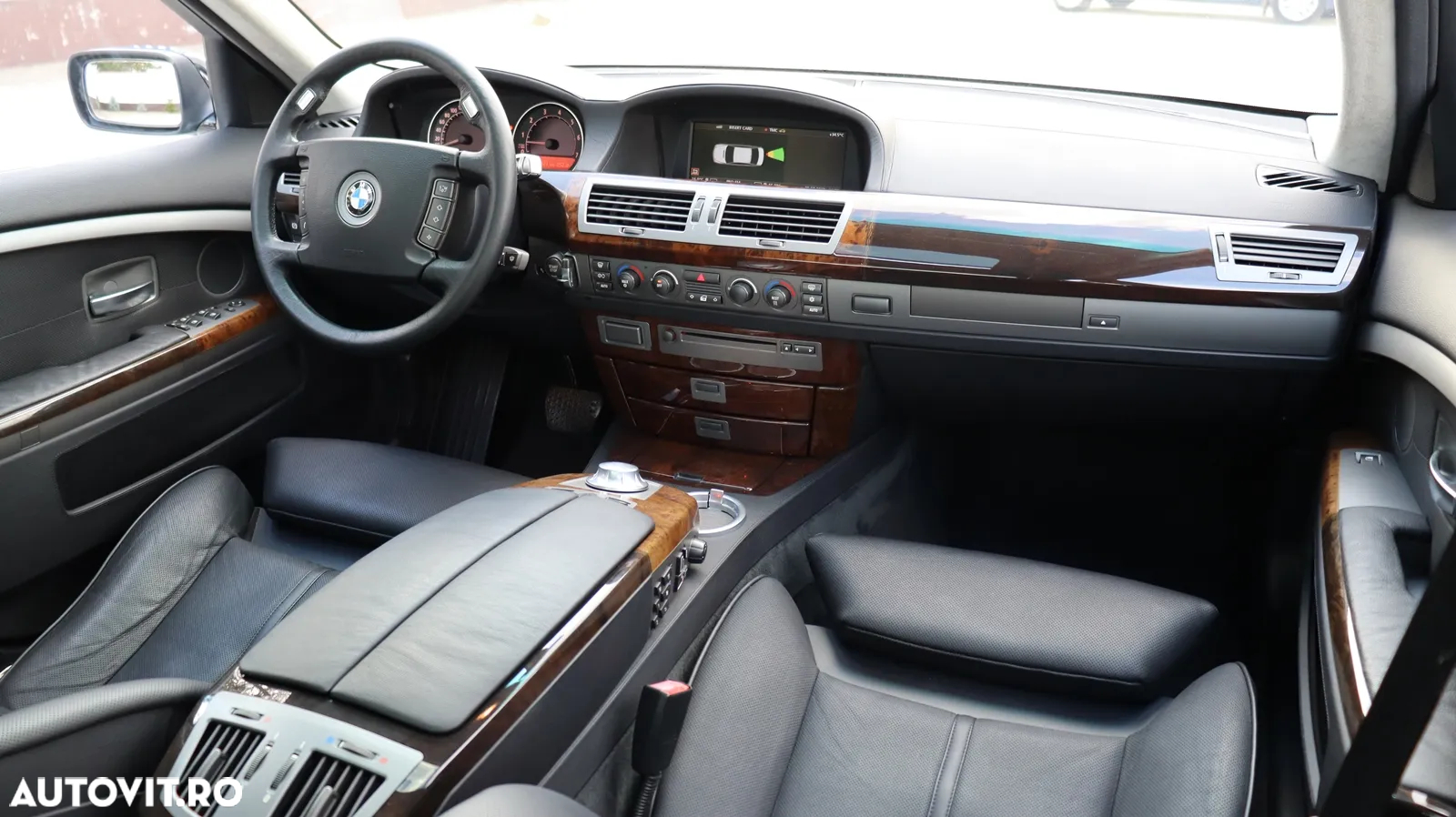 BMW Seria 7 760i A - 25