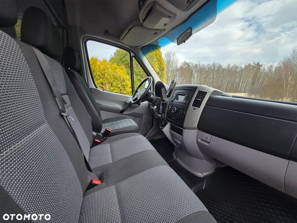 Mercedes-Benz Sprinter - 17