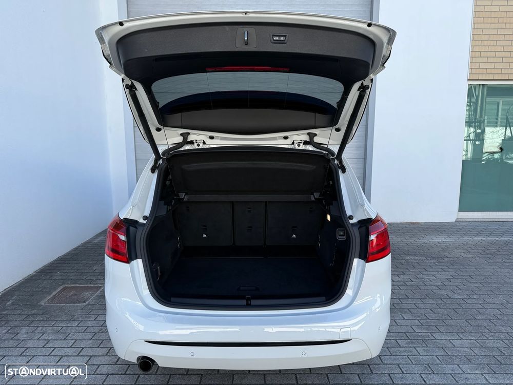 BMW 218 Active Tourer d Line Sport Auto - 33