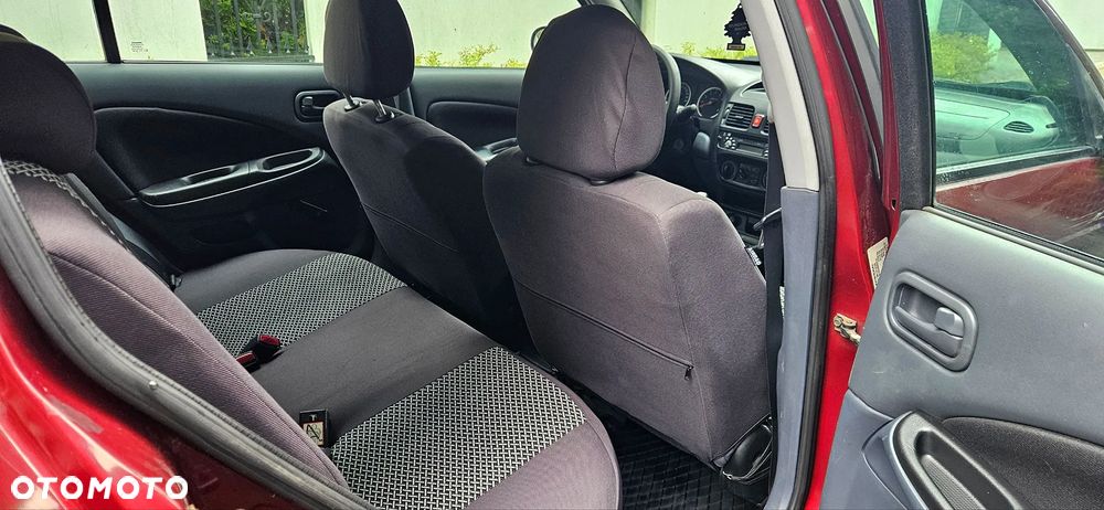 Nissan Almera - 7