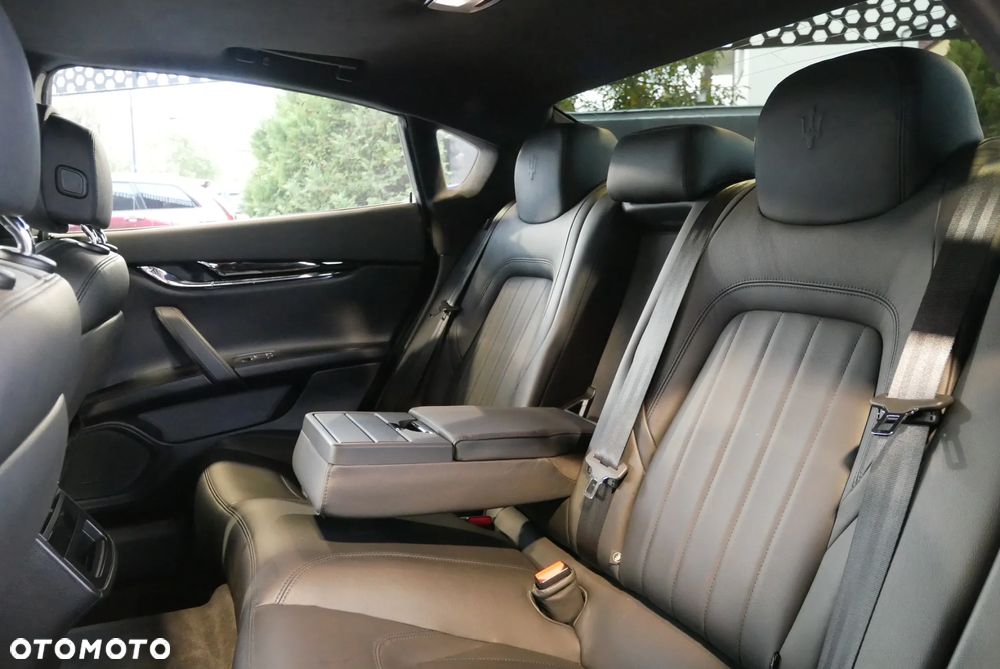 Maserati Quattroporte S - 10