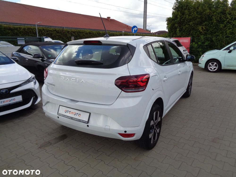 Dacia Sandero - 6
