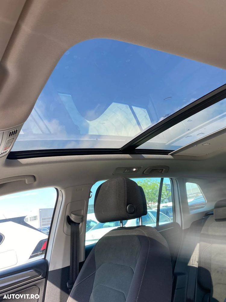 Volkswagen Tiguan - 9