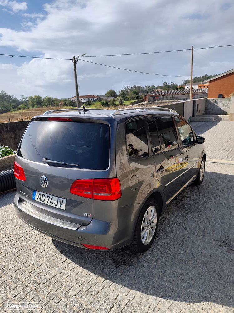 VW Touran - 2