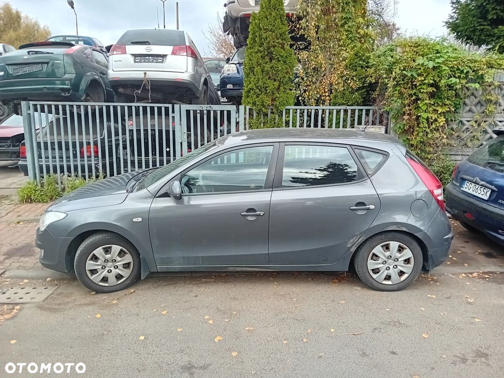 *HYUNDAI I30 SW* Samochód na części - 2