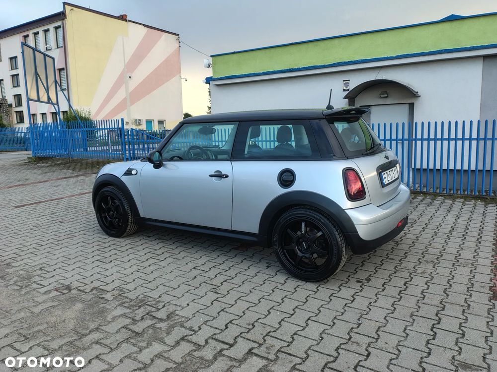 MINI Cooper Standard - 9