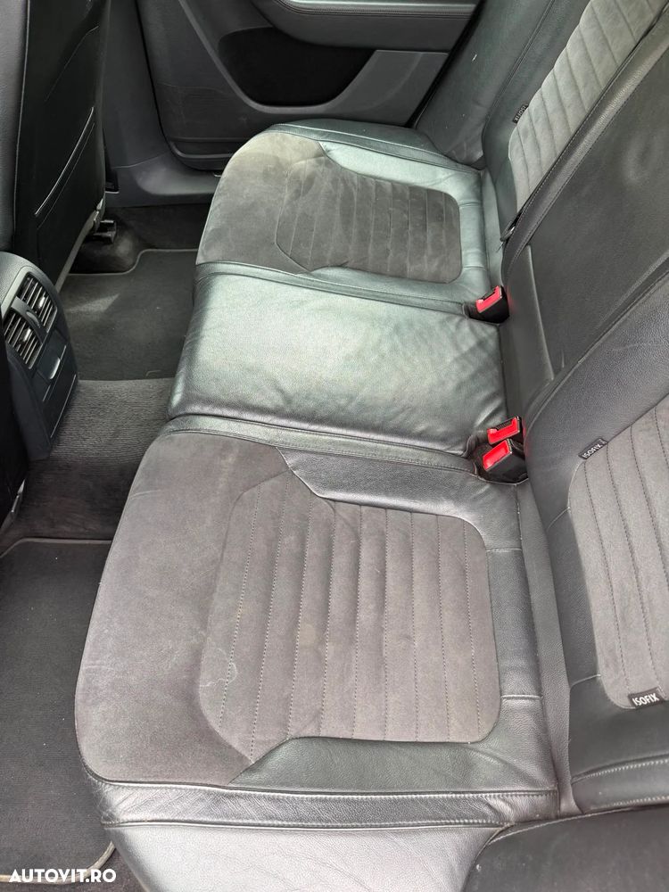 Volkswagen Passat 2.0 TDI DSG BlueMotion Technology Comfortline - 12